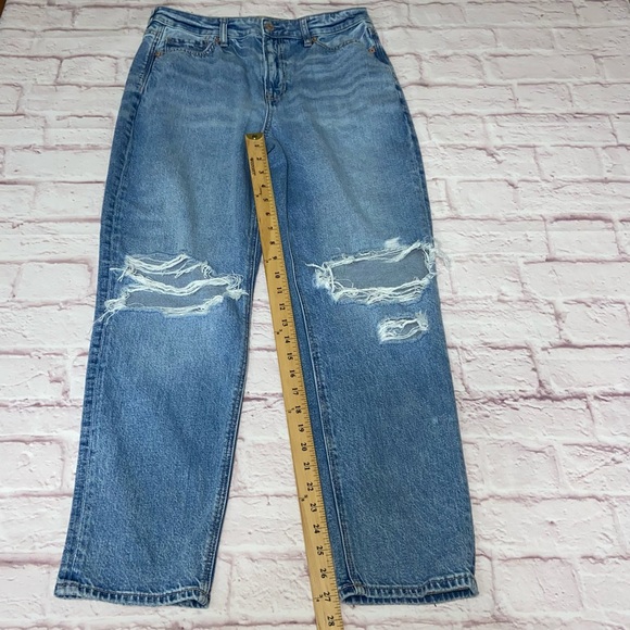 American Eagle (30x27) Strigid Distressed High Rise Mom Jeans - Women’s 10 - Picture 6 of 13